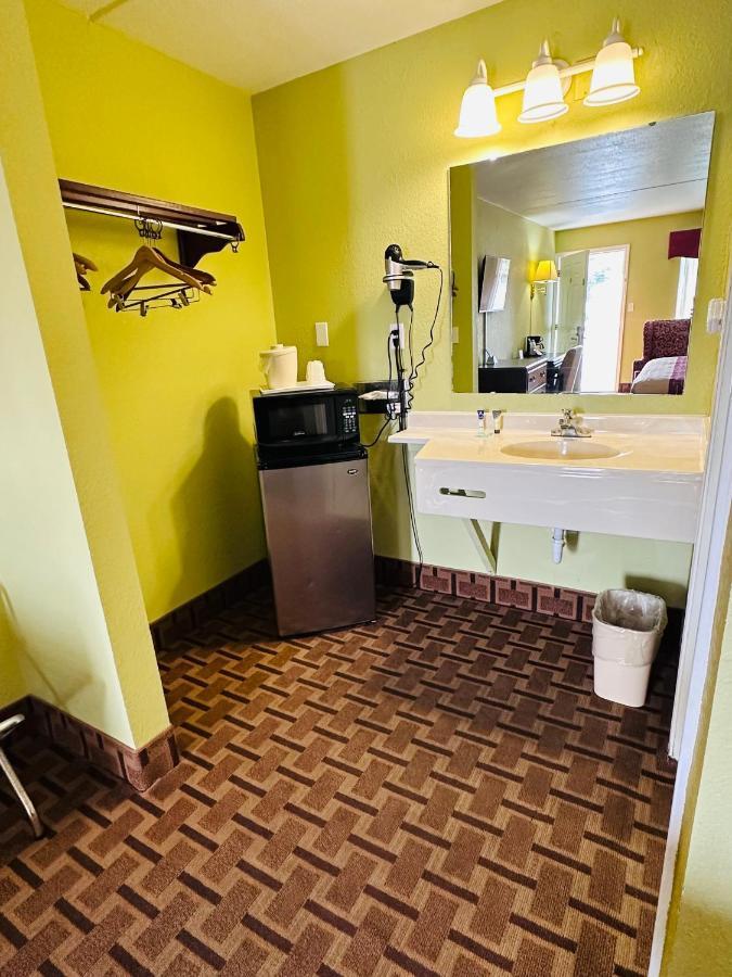 American Inn Princeton Ngoại thất bức ảnh